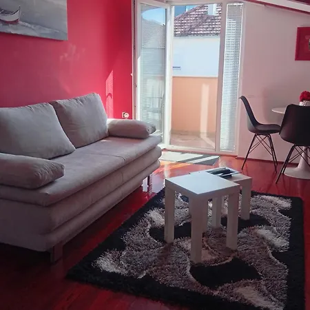 Benic With A Heated Pool