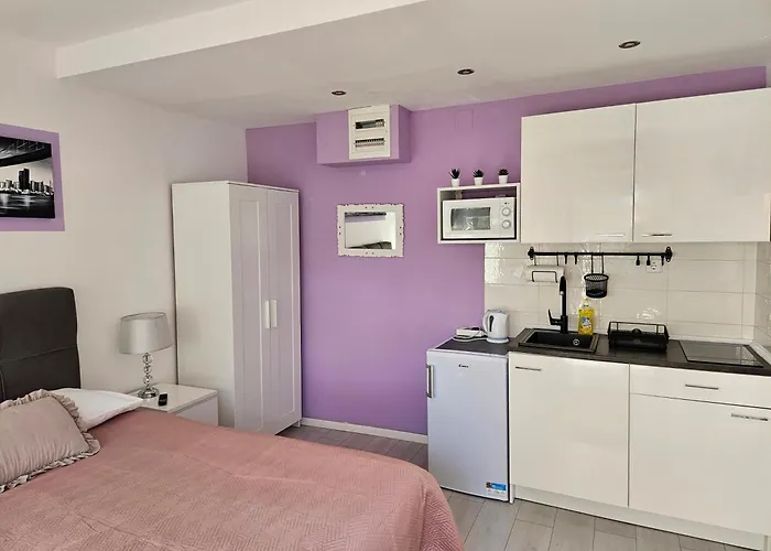 Appartement Benic With A Heated Pool Zadar