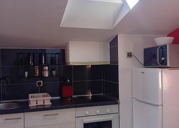 Appartement Benic With A Heated Pool Zadar