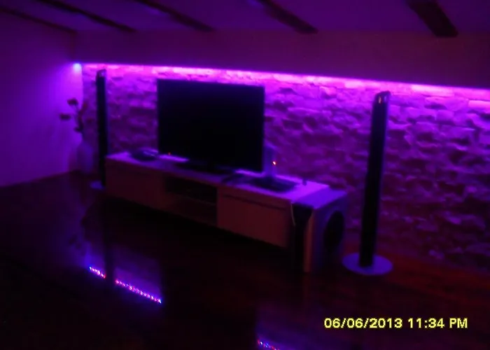 Benic With A Heated Pool Appartement *