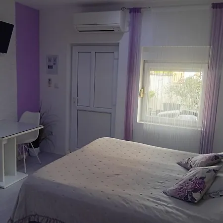 Apartament Benic With A Heated Pool *