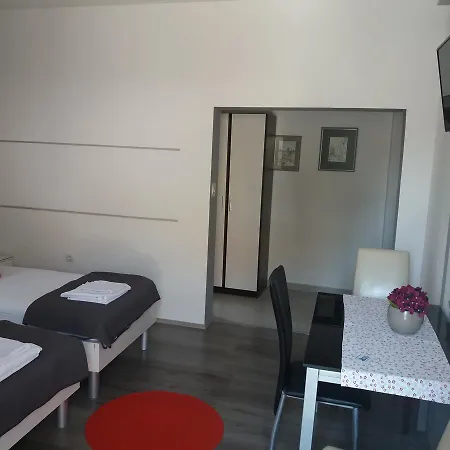Apartment Benic *