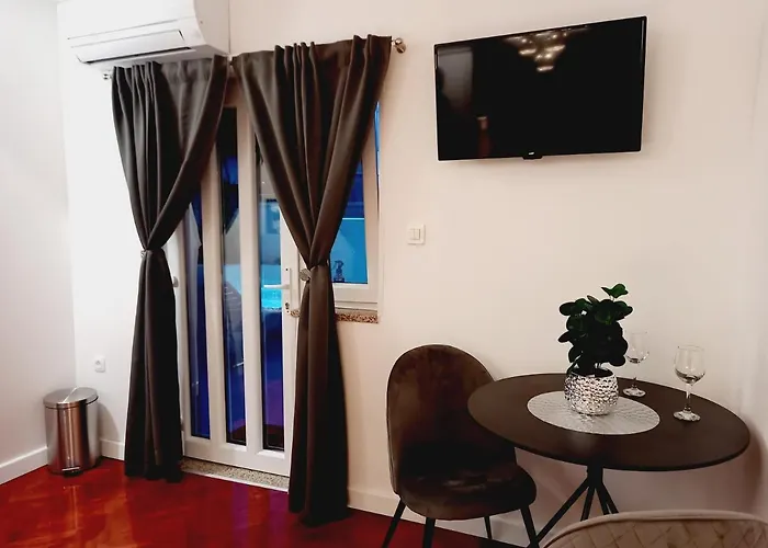 Apartament Benic With A Heated Pool *