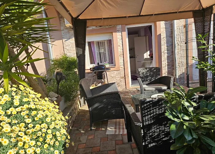 Apartament Benic With A Heated Pool *