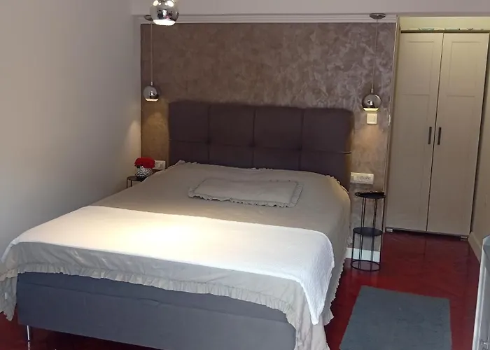 Benic With A Heated Pool *