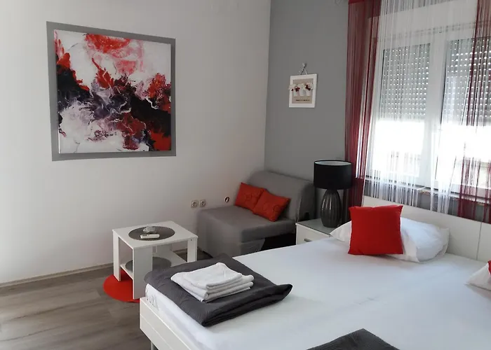 Apartament Benic With A Heated Pool Zadar